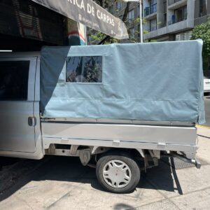 Capota a medida instalada en Jeep o camioneta